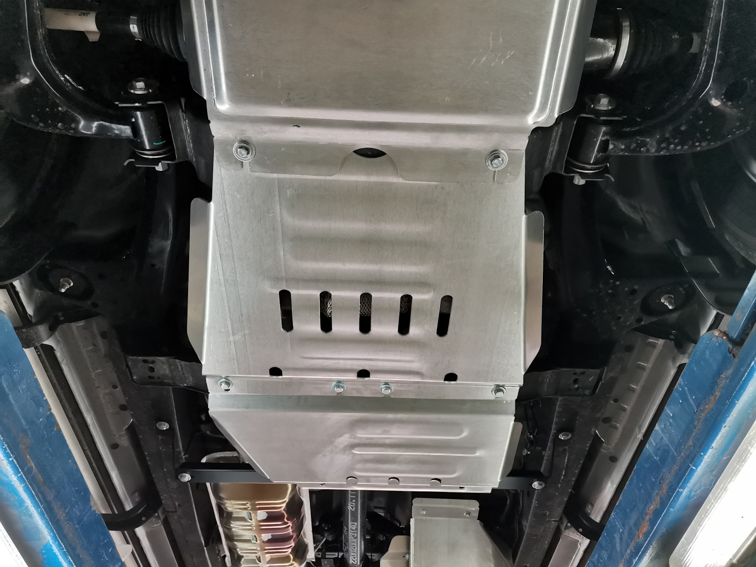 Защита КПП для JAC T6 2018 - , сталь 2 мм в Москве по доступным ценам